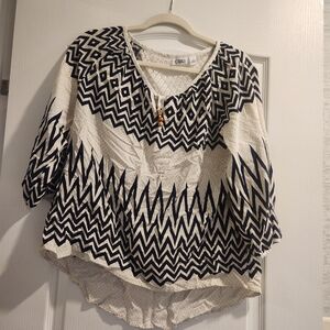 Cato White and Navy Chevron Blouse L EUC